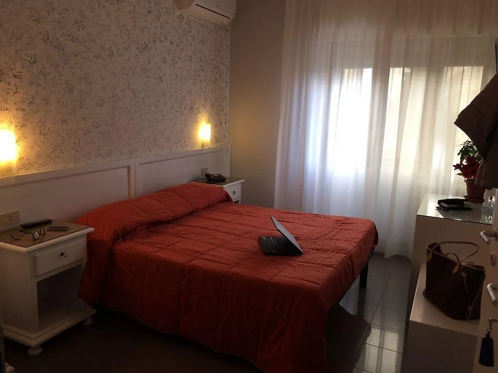 Hotel Marte Milan 2*,  Italy
