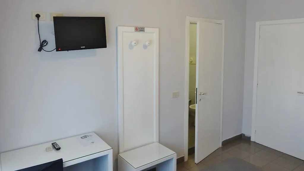 Hotel Marte Milan 2*,